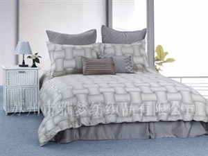 渐层格 POLYESTER BEDDING SET